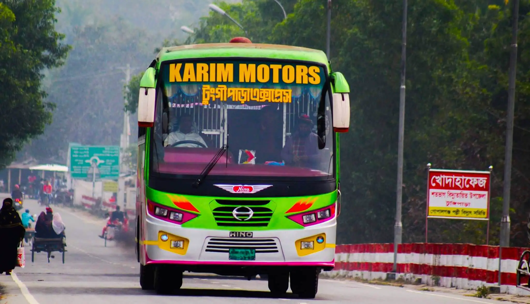 Bus Khujun  Bus service in Bangladesh